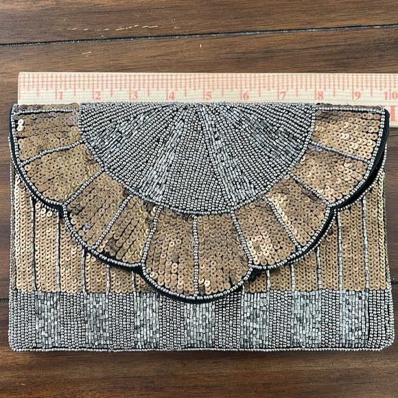 Scallop sequin scallop clutch women's shoulder bag by Francesca's Gianna - Picture 8 of 9